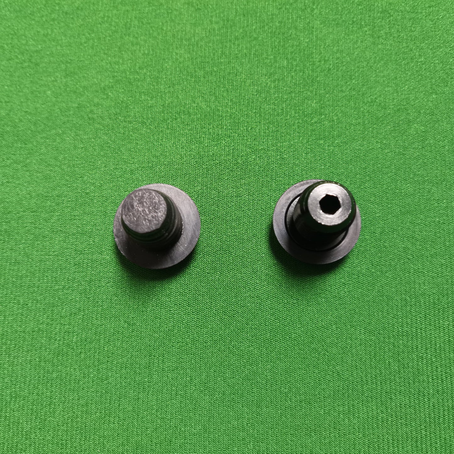 Moyerely 2 pieces of Pool Cue Bumpers,One without Hole & One with Hole to Connect Extension